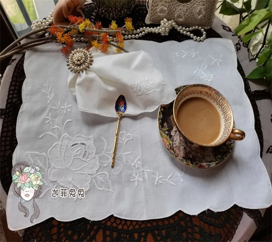 1Set Export European White Machine Embroidered Butterfly Flower Placemat + Napkin