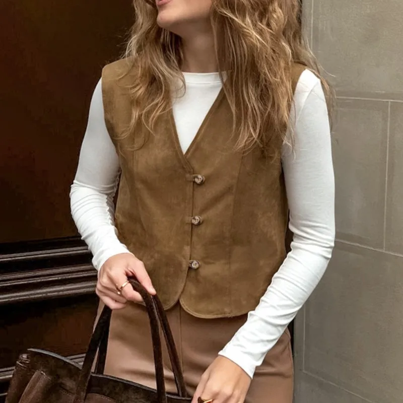 

Осень 2024, новая женская куртка в европейском и американском стиле, жилет, замшевый матовый повседневный короткий многослойный жилет в стиле ретро в британском стиле с v-образным вырезом, топы