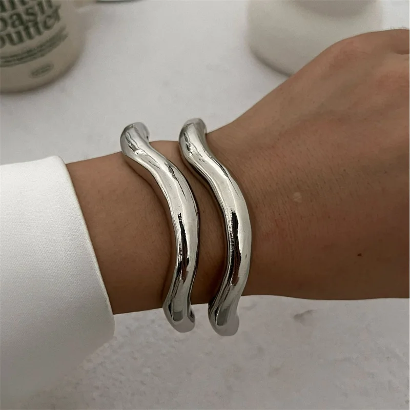 XIALUOKE Irregular Metal Chunky Jewelry Cuff Bracelet For Women Europe American Style Personality Catwalk Wrist Accessories