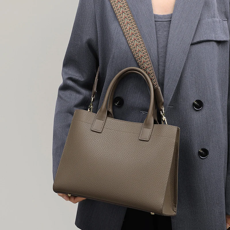 

2026 New Fashion Women Genuine Leather Tote Bag Lady Classic Gray Large Capacity Versatile Shoulder Bag Female Daily Commute Bag