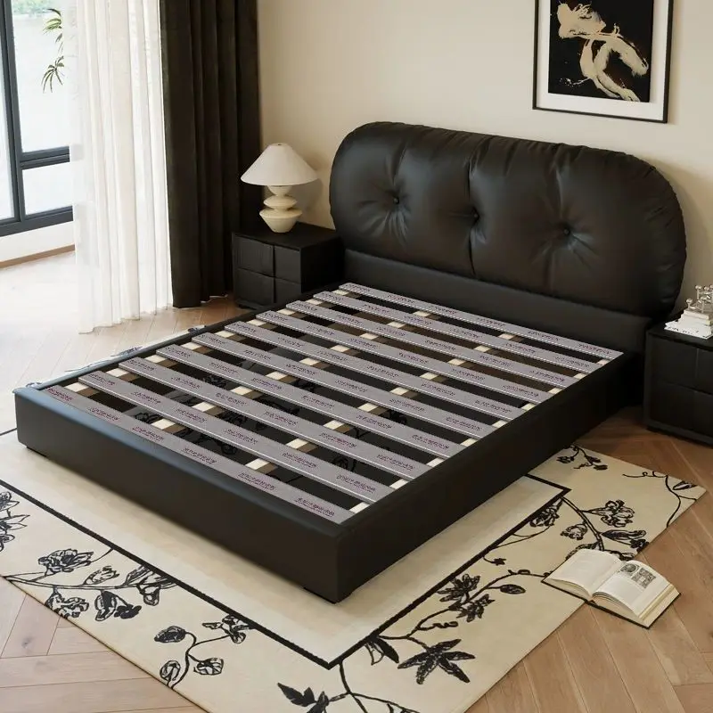 Doppelbett aus Leder im Retro-Stil