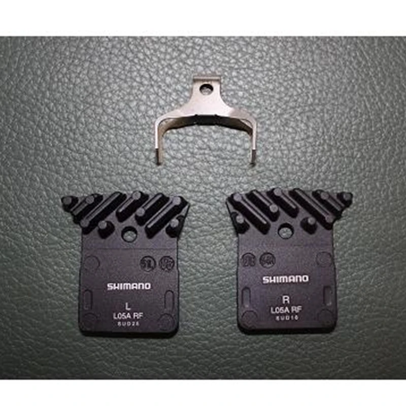 SHIMANO(シマノ) フィン付レジンパッド(L05A-RF)&バネ パッケージ有り シマノパートナンバー：EBPL05ARFA 1ペア