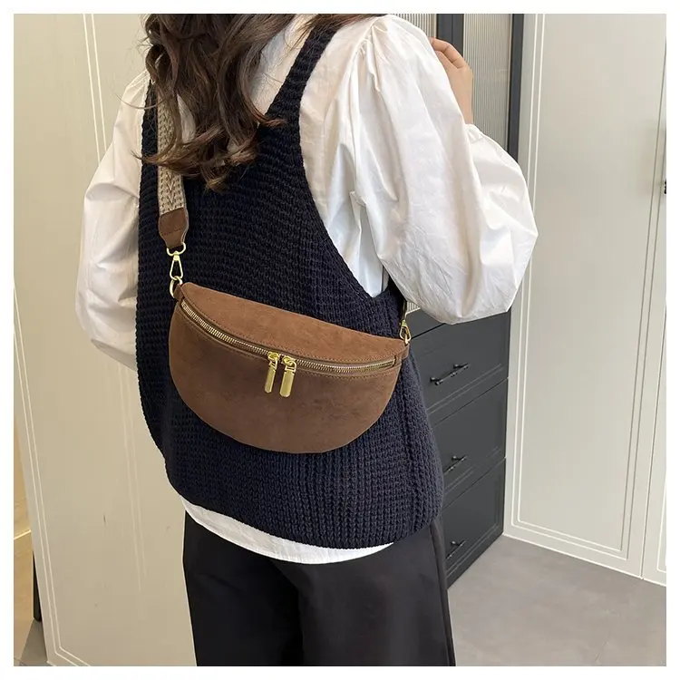 Winter Outdoor Velvet Leather Chest Bag - alternate angle
