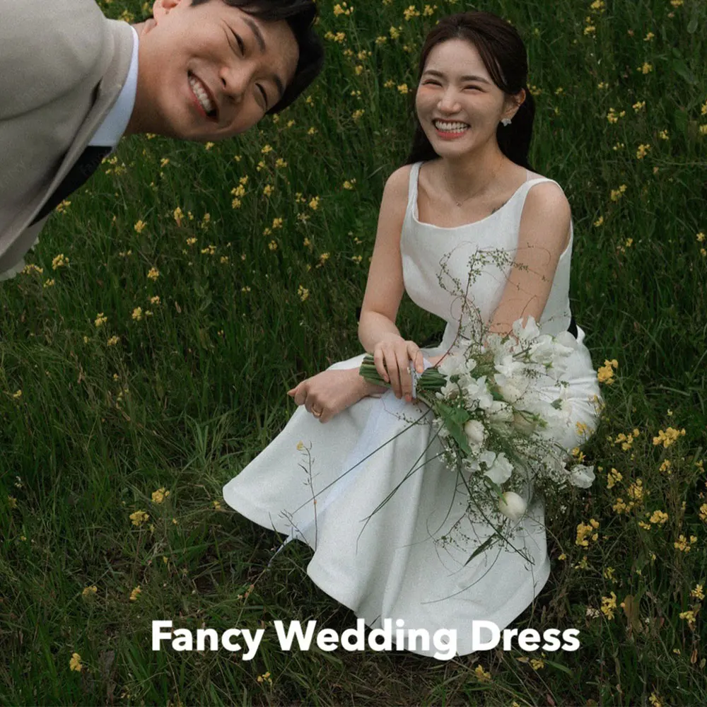 

Fancy Simple Square Neck Wedding Dress Korea Photoshoot A Line Sleeveless Bridal Gown Sleeveless Floor Length 웨딩드레스 Custom Made