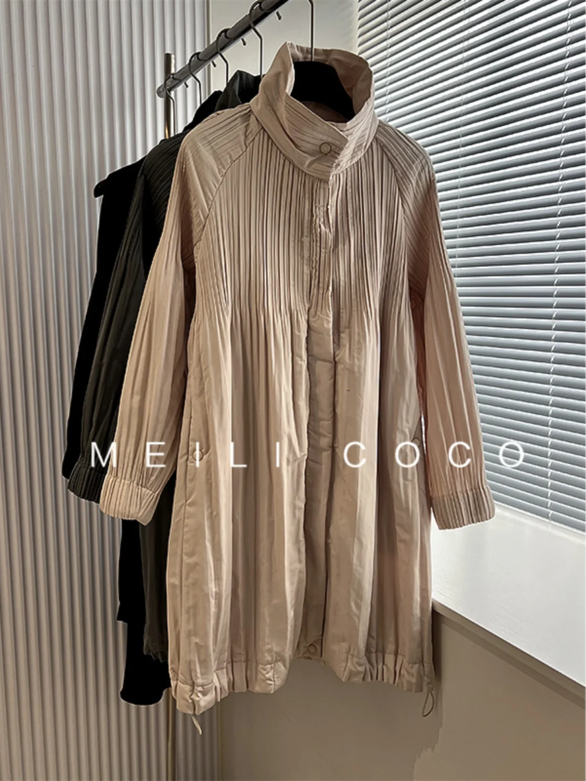 Miyake Pleated Long Women\'s Jacket 2024 Autumn Winter New Loose Casual Solid Slim Zipper Stand-up Collar Design Cotton Jacket