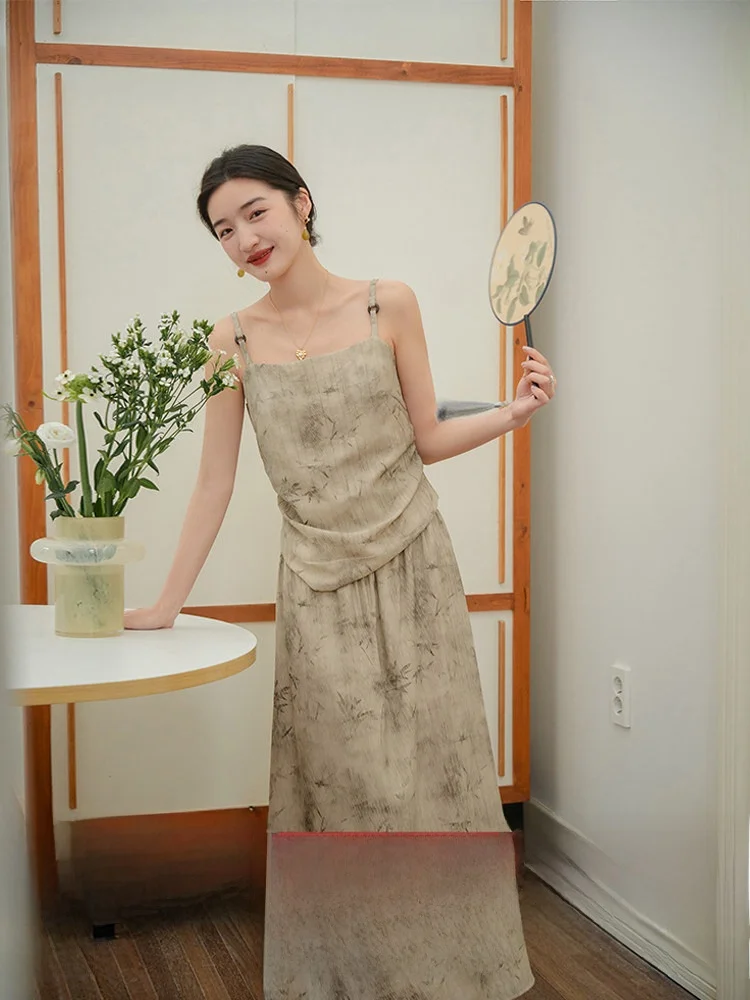 

Chic Chinese Sle Summer Faion Set Women's Cold Tone Strap Top And Skirt Two-Piece Ensemble Cotton Made in China