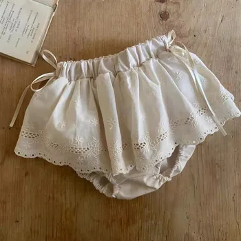 Milancel novo bebê rendas shorts infantil bonito oco para fora flor calças da criança meninas doce grande pp calças