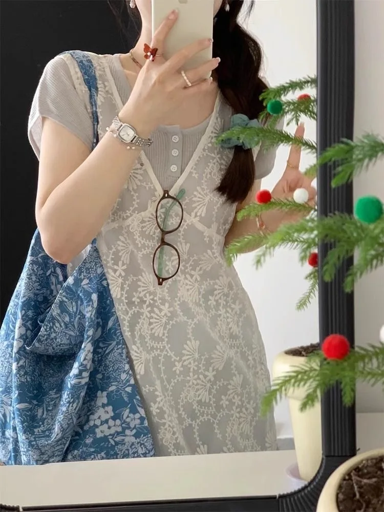 Sukienka mini z krótkim rękawem, beżowa, w stylu boho, z dekoltem w serek, przezroczysta, z organzy i koronki, idealna na wiosnę i lato.