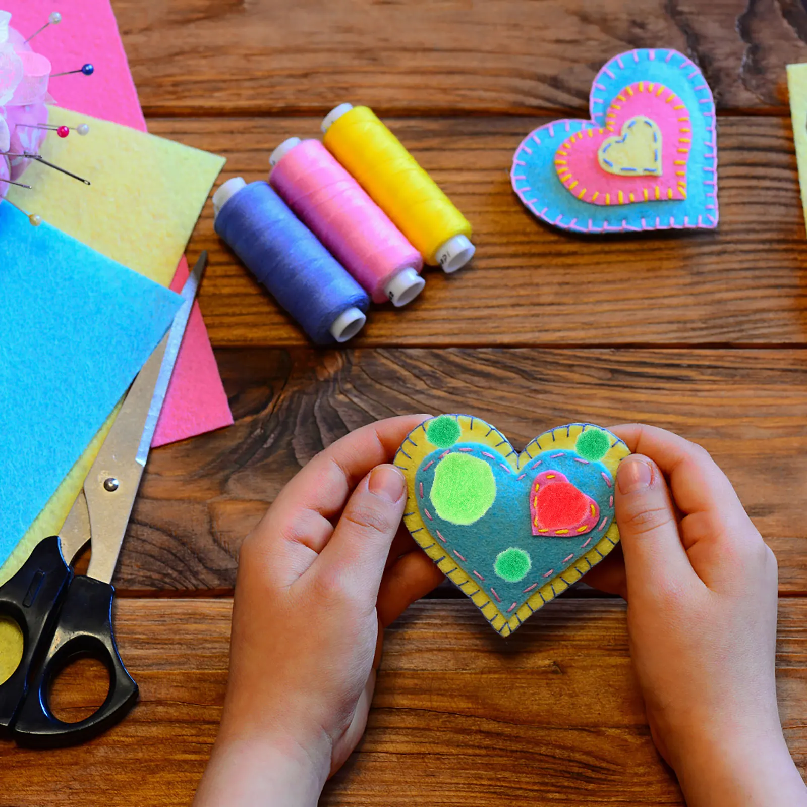 

1 Set Wool Hair Balls Adhesive Eyes Stickers Diy Craft Supplies Multicolor Pompoms Simulation Making Accessories Wiggle Eyes For