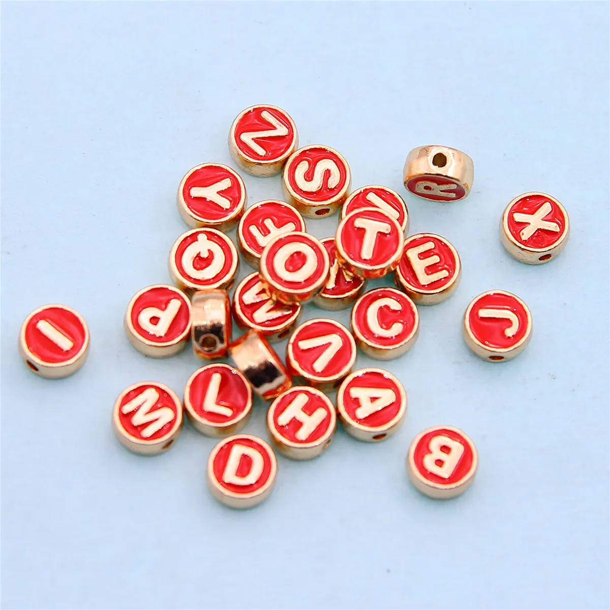 Cuentas espaciadoras de letras rojas de Metal, abalorios redondos de aleación de doble cara para fabricación de joyas, pulsera hecha A mano, collar Ac, 10 piezas A-Z, 8mm