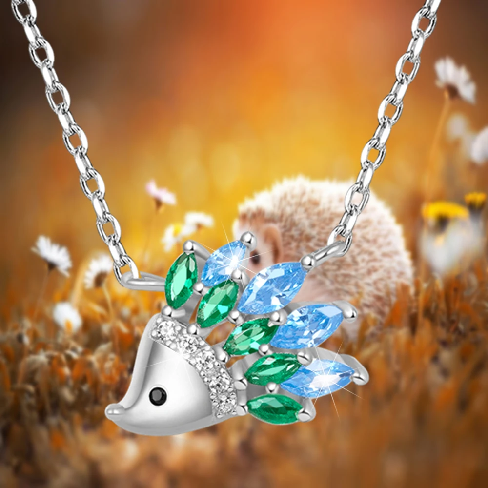 Luxury Design Blue Green Rhombus Crystal Hedgehog Pendant Necklace for Women Elegant Lady Party Jewelry Fashion Accessories Gift