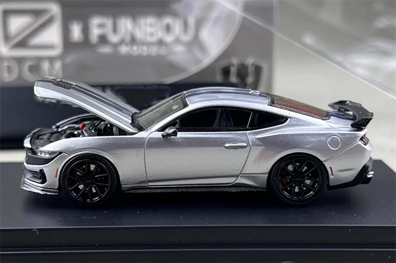 1:64 Mustang Dark Horse Silver Blue Limited499 Diecast Collector's Vehicle Model Car