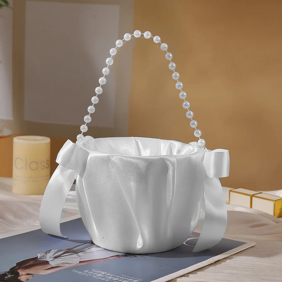 1 Small Wedding Flo… - image