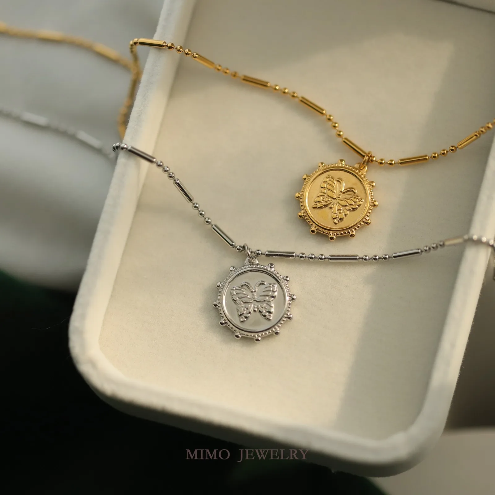 Retro Round Relief Lace Butterfly Charms Pendant Supplies DIY Hand Stainless Steel Gold Plated Accessories