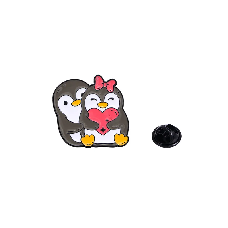 Commercio all'ingrosso Cartoon Animal Heart Lovers Spilla smaltata Creativo Pinguino Gatto Coniglio Volpe Spilla in metallo Distintivo Zaino Abbigliamento Cappello Regali