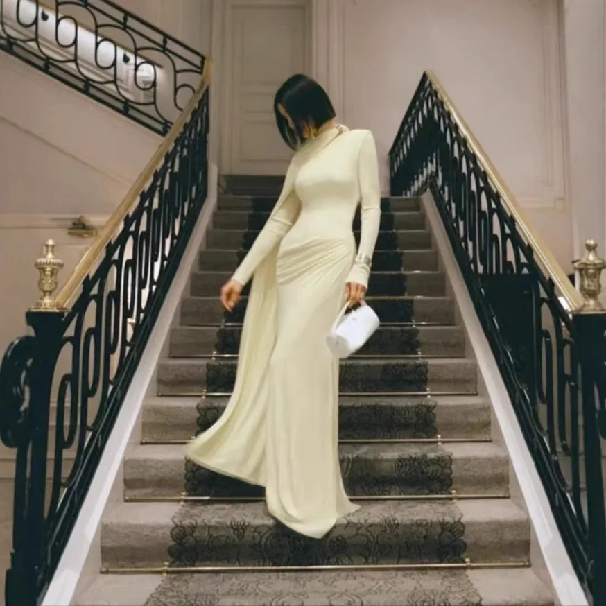 우아한 시스루 케이프 롱 슬리브 맥시 드레스 - 슬림 핏 파스텔 핑크 포멀 이브닝 요트 파티 드레스