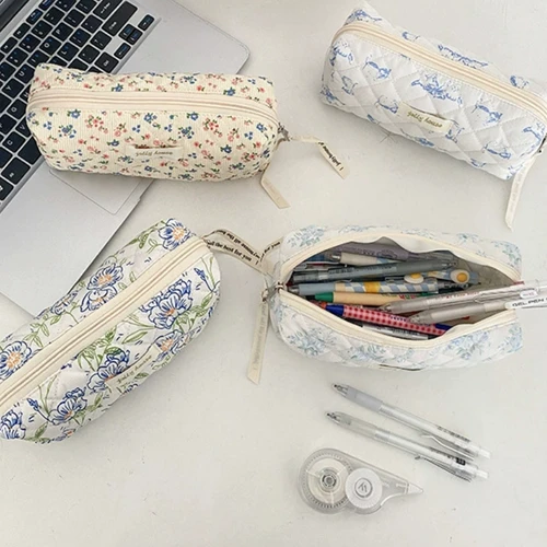 Imagen 2 del producto Bolsa de lápices Floral de fresa fresca INS, estuche de lápices de papelería, suministros escolares, bolsa de maquillaje portátil de viaje para niñas, 1 ud.