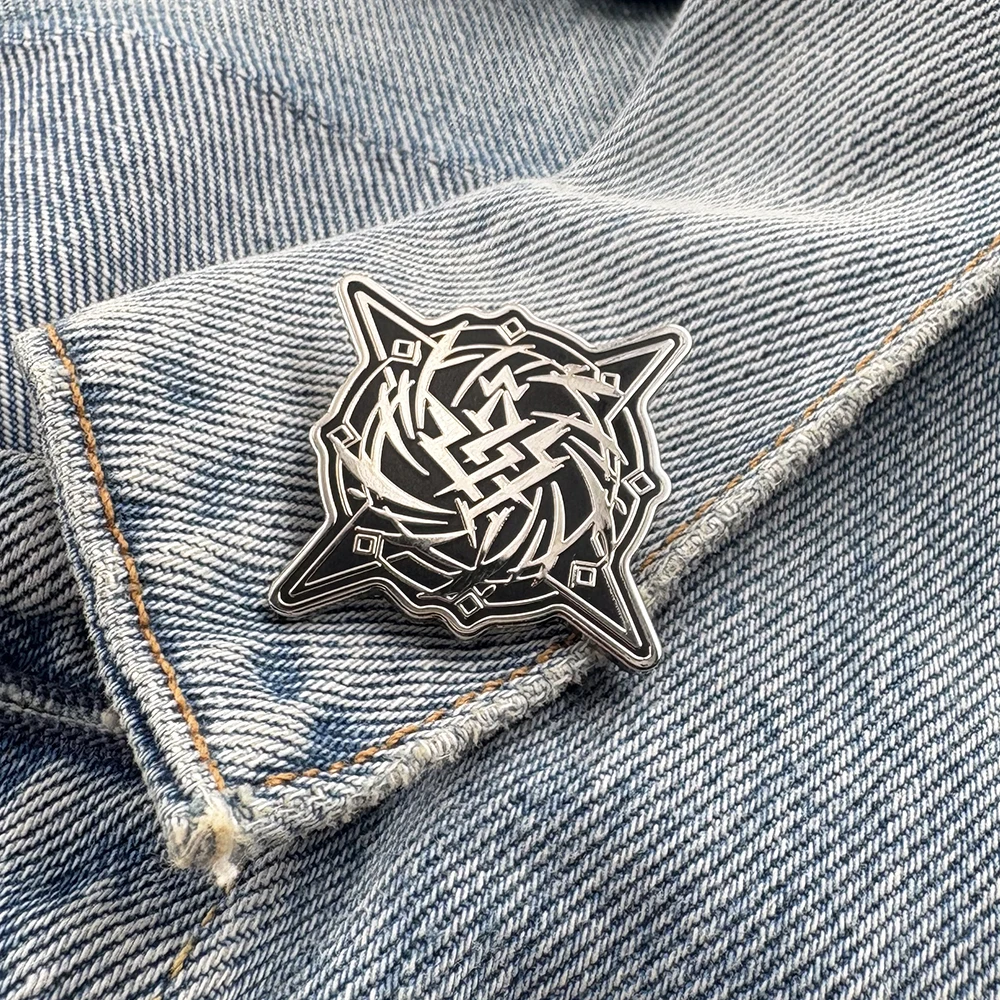 الأدب Yuewen سيد الألغاز المينا بروش روايات الخيال قارة غامضة شعار مقدس العاصفة الكنيسة هدية شارة دبوس