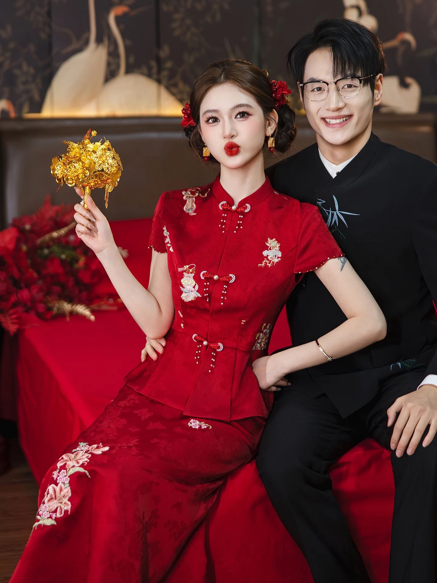 

Красное свадебное платье Dr New в китайском стиле для невесты, комплект для возвращения домой, женское красивое длинное ципао с вышивкой из полиэстера F...