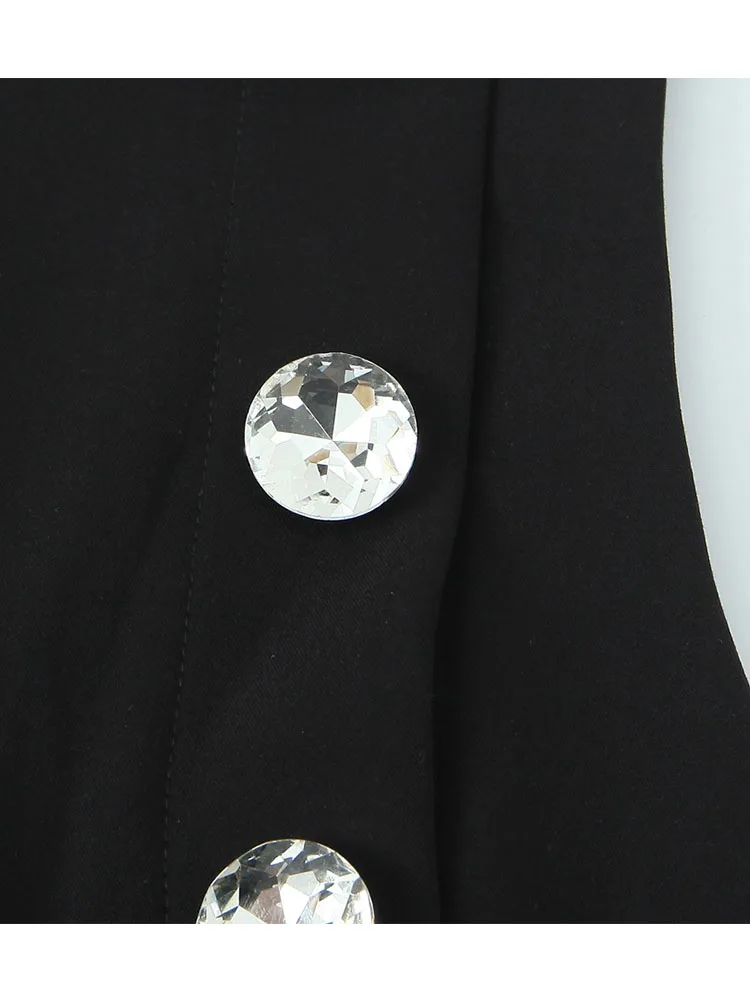 سترة نسائية 2025 سترة نسائية خريفية جديدة على الموضة بسحاب بدون أكمام لتزيين المجوهرات سترة نسائية أنيقة عالية الشارع