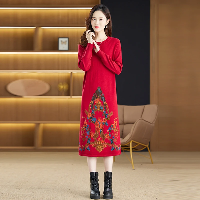 

2023 New Lady Knitted Long Sleeve O-Neck Dress with Retro Print Medium Length Underlay for Slim Knee Length Fur Dress