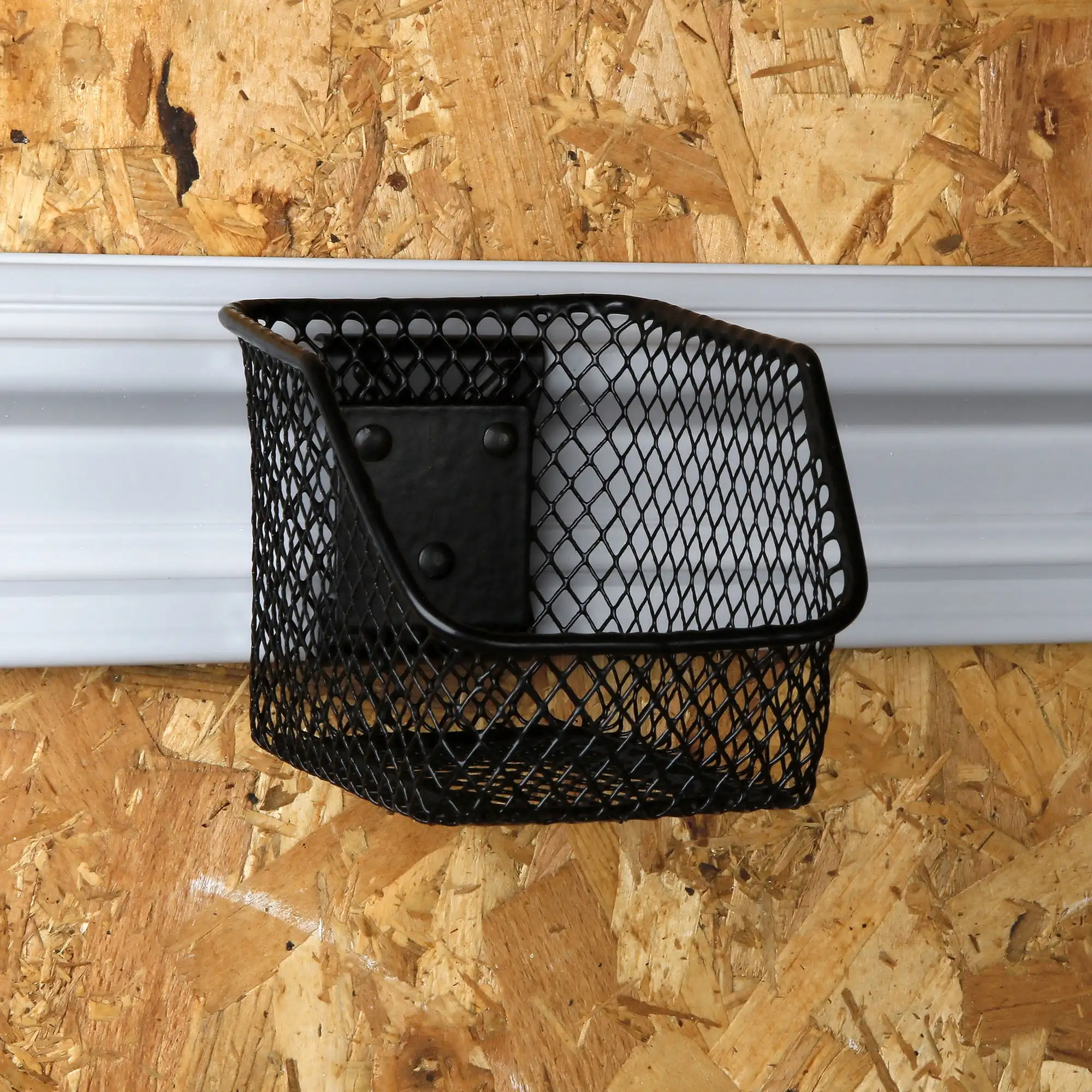 سلة معلقة شبكية معدنية 4 بوصات لنظام السكك الحديدية المفاجئة، خطاف تخزين، أسود، 3.30 بوصة