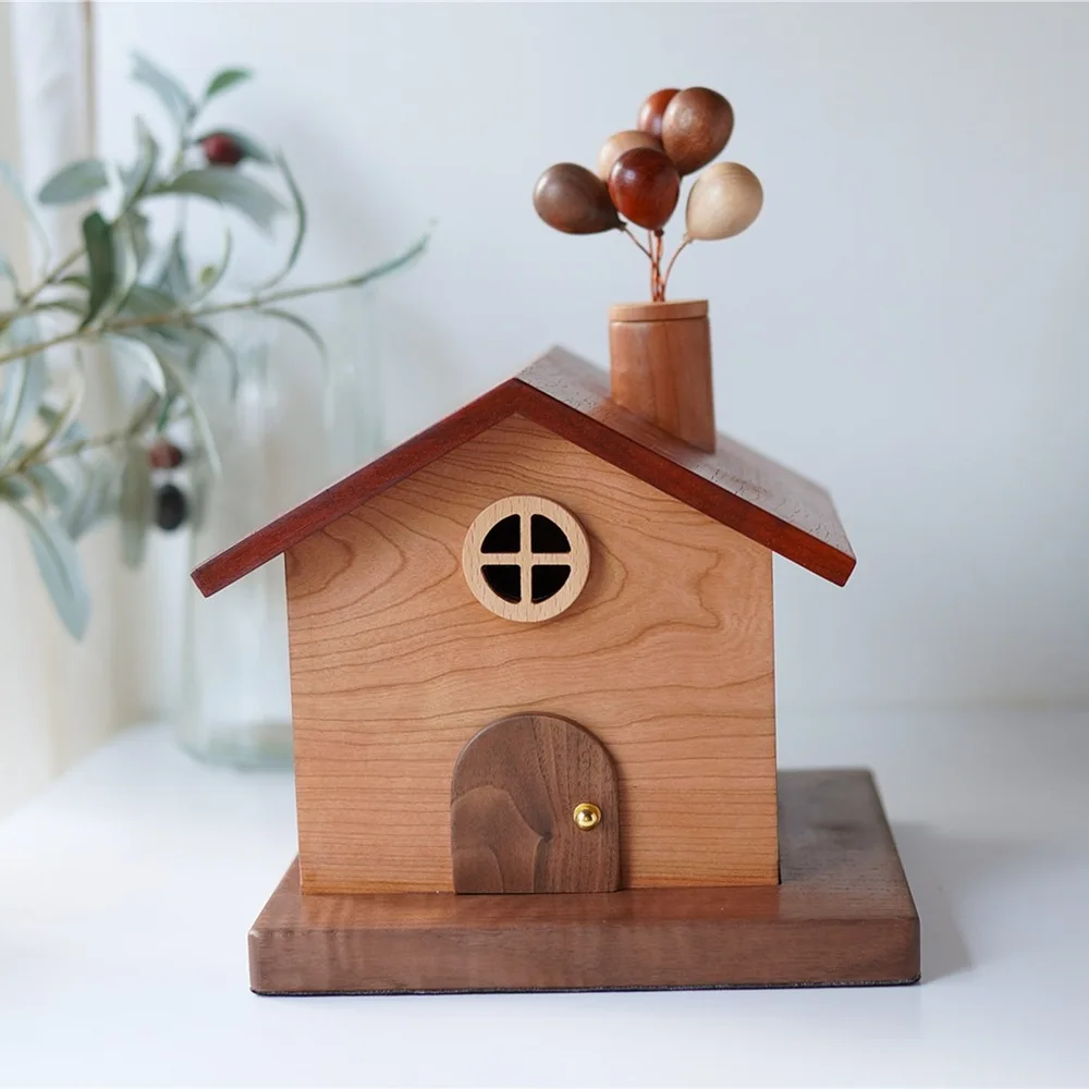 

Miniature Interior accessories Big House Savings Jar Solid Wood Children's Boys And Girls Balloon Room Children's Day Gift