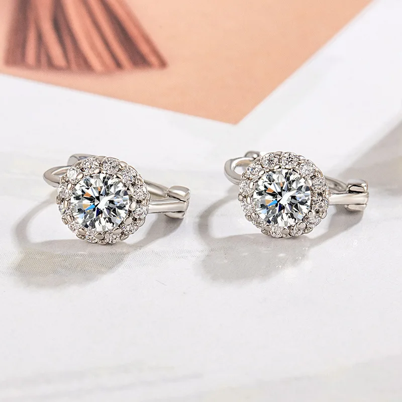 925 Sterling Silver Earrings Fashionable Light Luxury Shiny Elegant Design Refined Niche Exquisite Ear Ornaments for Women