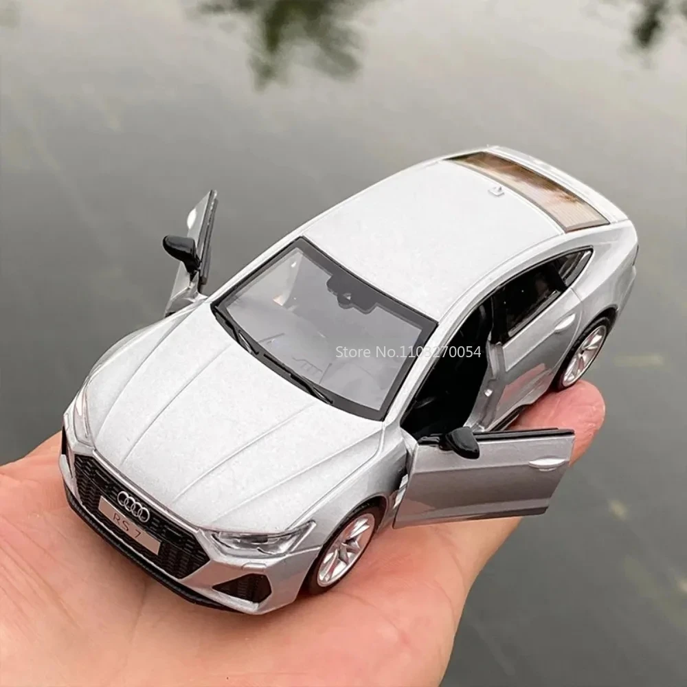 1/35 Audi RS7 Alloy Toy Car Model Diecasts Metal Simulation Exquisite Interior Design Sound Light Rear Wheel Pull Back Toys Cars