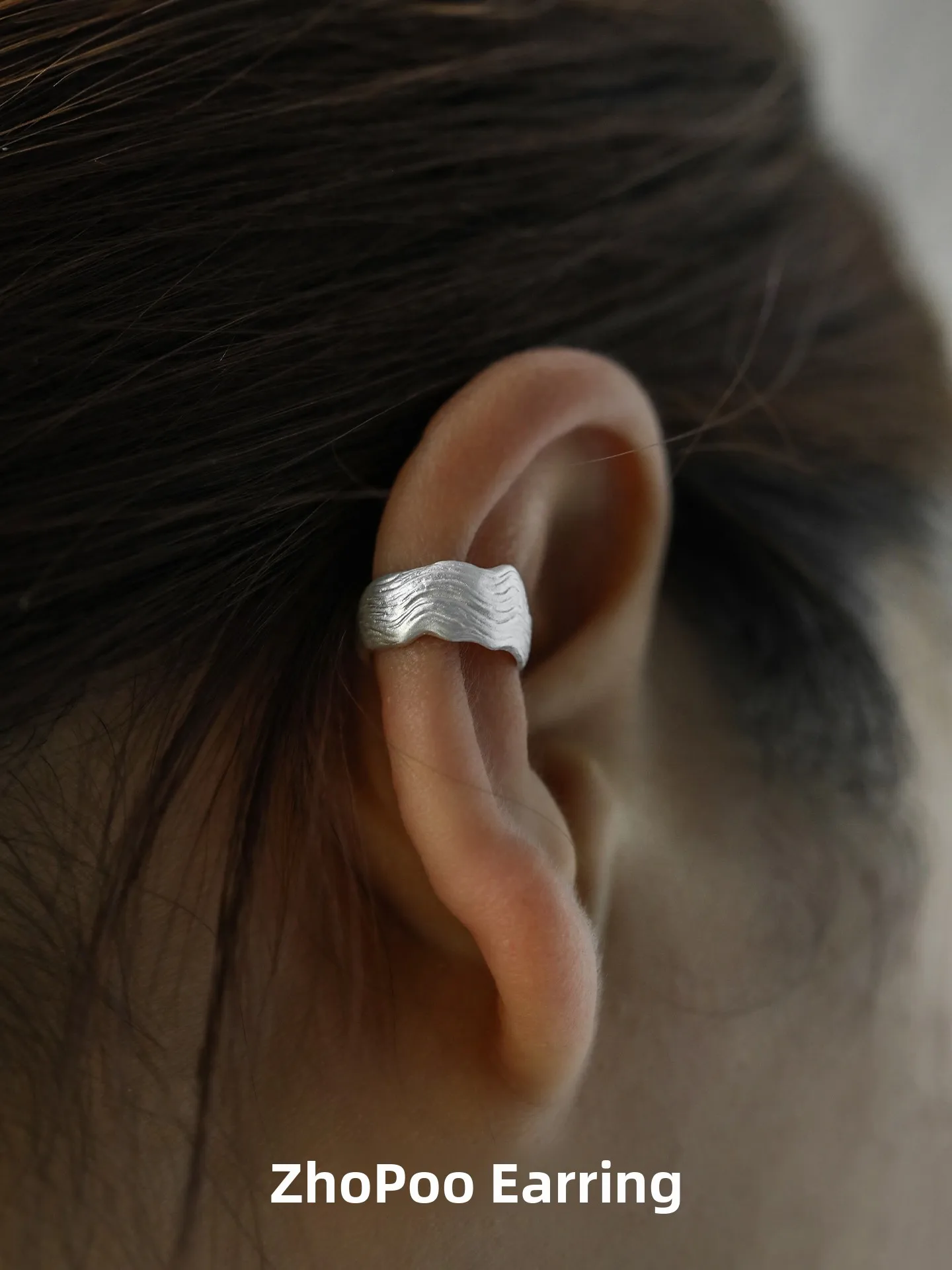 Handmade Original Deep Flowing Water Ear Bone Clip Unisex No Piercing Required Artistic Silver Fashion Jewelry Accessory