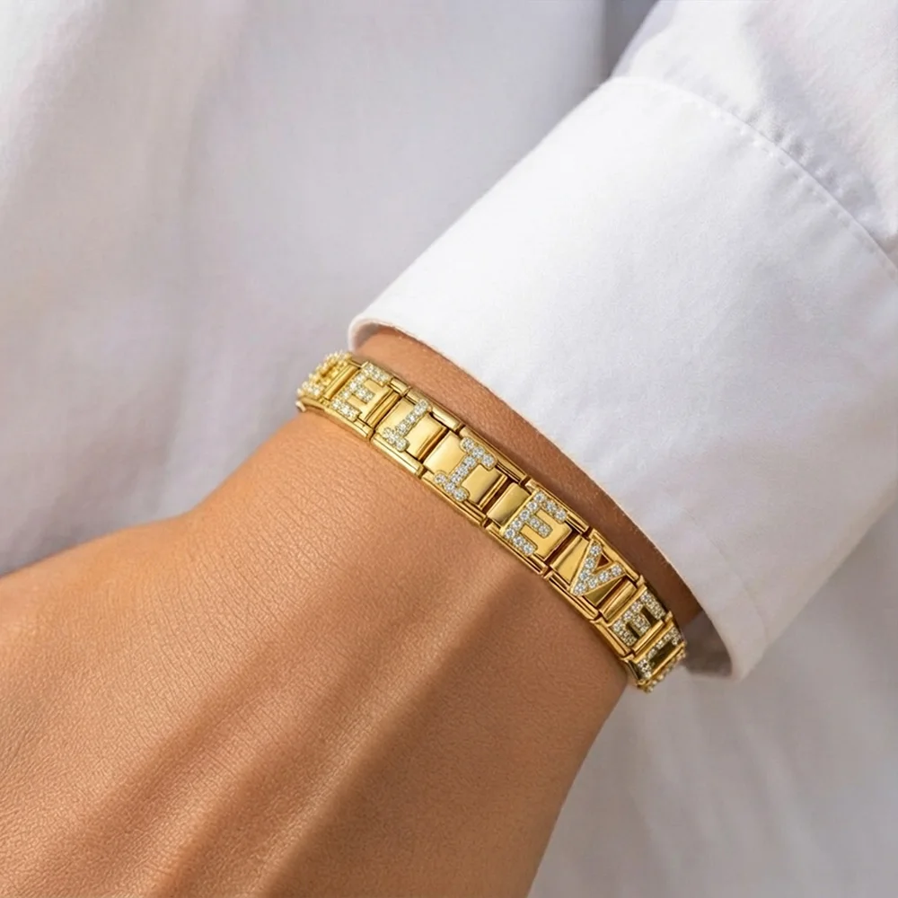 URING A-Z 26 Buchstaben Zirkonia-Anhänger in Goldfarbe, 9mm, italienische Edelstahl-Armbandglieder, DIY-Schmuckherstellung mit individuellem Namen – Detail 6