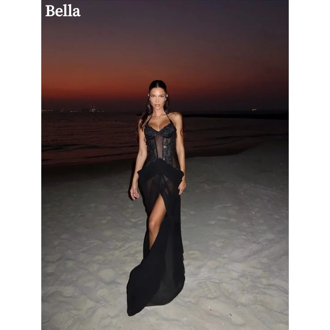 Robe de soirée Bella à col halter, fente haute sur le côté, en maille illusion, avec appliques de dentelle, corset et sans manches.