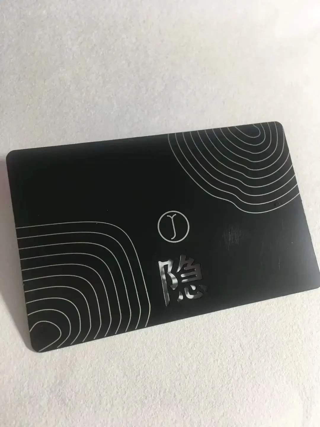 Tarjeta de visita de metal de acero inoxidable de lujo con logotipo personalizado moderno al por mayor de 0,8 mm para grabado láser