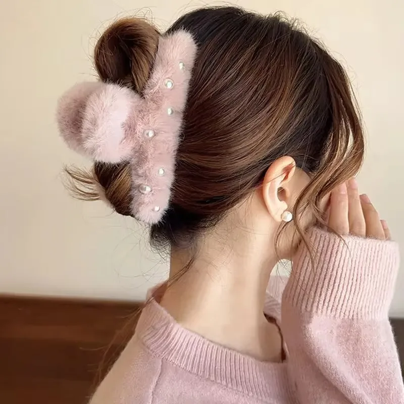 Pinza para el pelo de felpa con perlas para mujer y niña, pinza para el pelo de cangrejo grande de 14CM, horquilla de tiburón, accesorio para el cabello para Otoño e Invierno