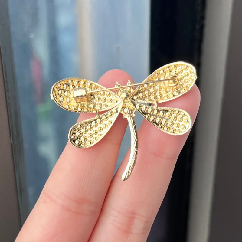 Broche de libélula para mujer, ramillete de temperamento de nicho femenino, Chaqueta de traje, pin fijo, accesorios de ropa, hebilla de cuello