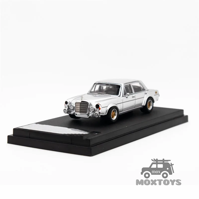 SPACE MODEL 1:64 MB 300 SEL 6.3 Black / Silver Diecast Model Car