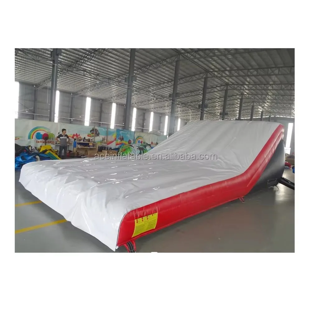 Customized FMX BMX Bike Landing Airbag Inflatable Freestyle Stunt Jump Bag with Ramp for Extreme Sports Training