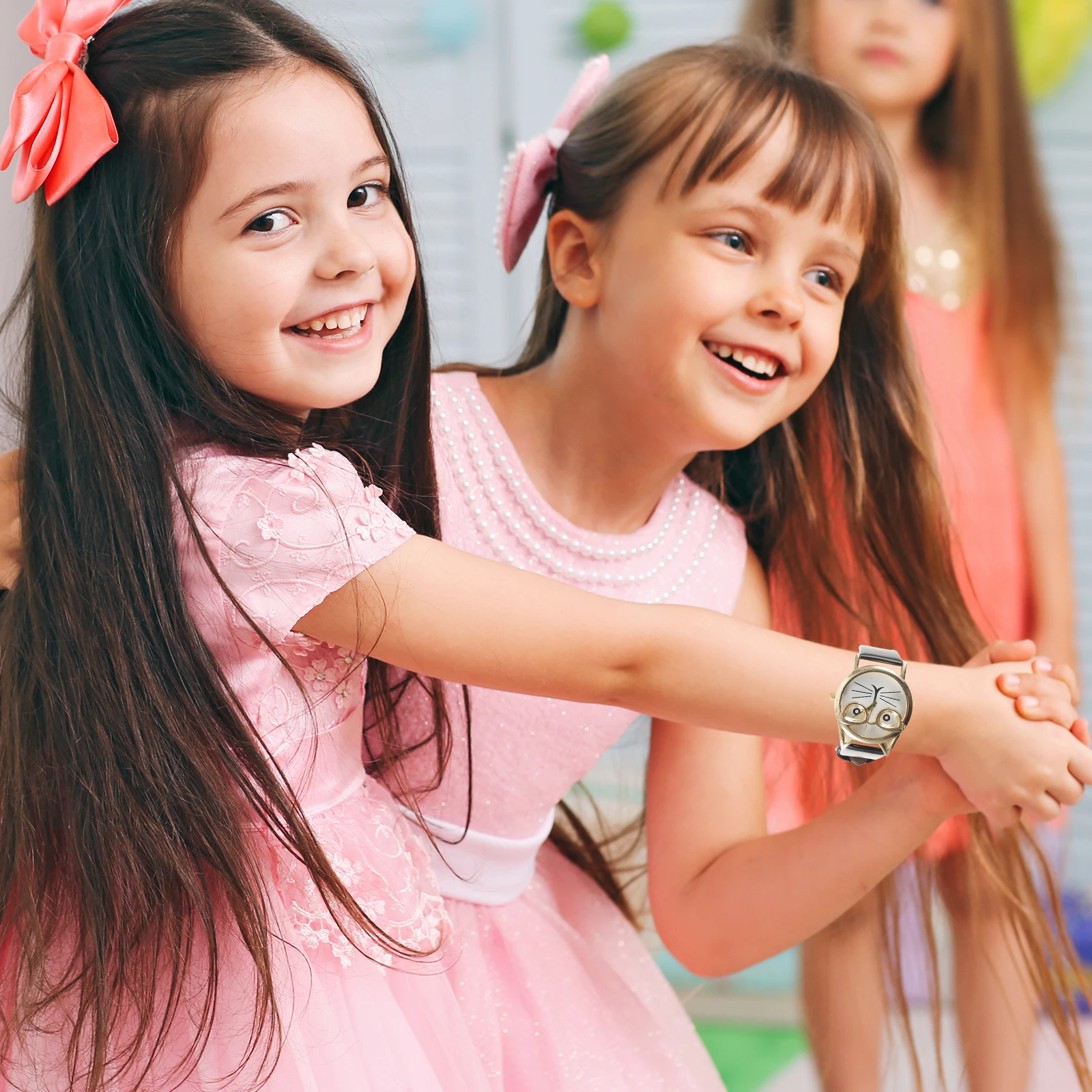 Рисунок 2 - кварцевые часы с кошачьим узором для детей