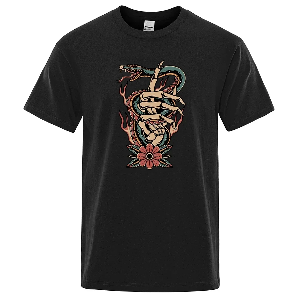 Men Fashion Soft T Shirt Hip Hop Street Cotton T-Shirts Luxury Tees Poisonous Snake Winding Around The Fingertips Tops