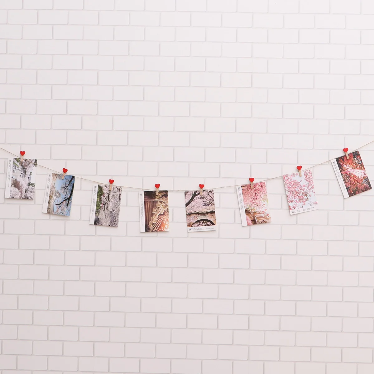 

30Pcs Wooden Clothespins with Heart Pattern Photo Clips for Wedding Decor DIY Craft Classroom Display Hemp Rope Hanging