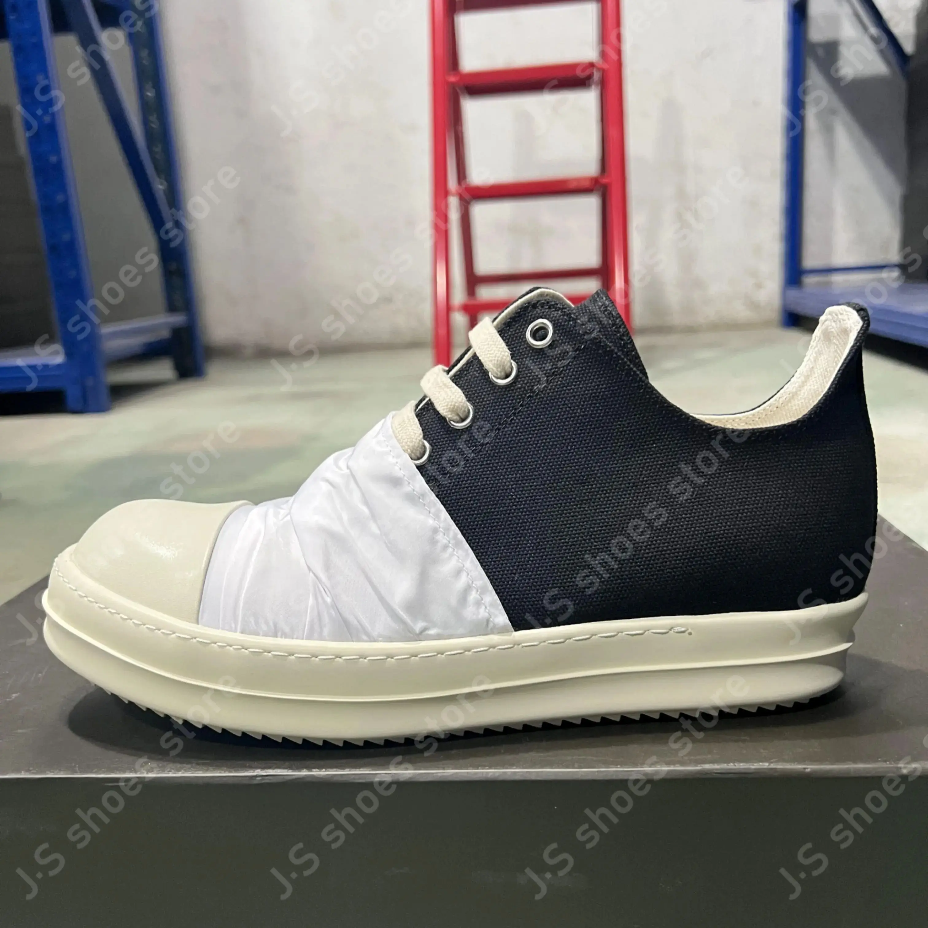 

Ricks Retro Classic Black Canvas Low Top Shoes Sneaker Owens Design Men Shoe White Pleated Cloth Lace Up Women Casual Sneakers