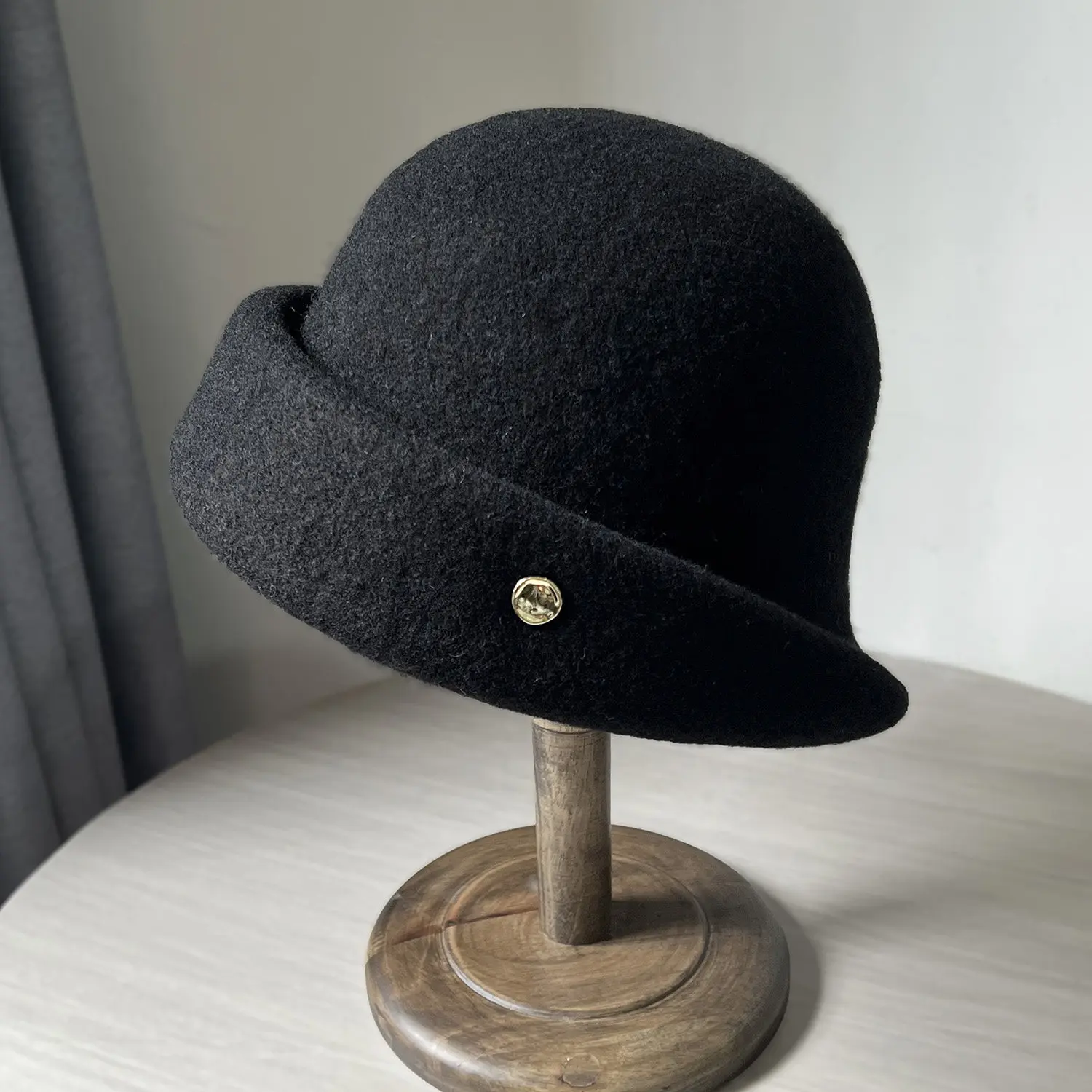 UMI MAO Curled Wool Hat Women Autumn  Winter Warmth French Style Elegant Lady's Bucket Hat Face Slimming Noble Lady's Cap