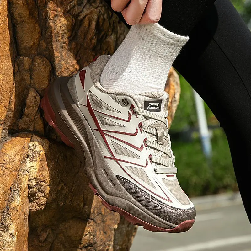 

New 2025 Summer Hot Sale Unisex Breathable Comfortable Wear Hiking Shoes Mountaineering Shoes Very Good Outdoor Hiking Shoes