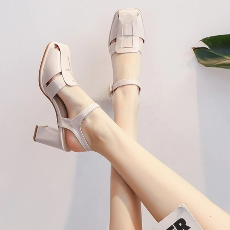 Designer Roman Patent Leather Casual Women Sandals Summer New Square Heel New Party Shoes Baotou Buckle Strap Sandalias De Mujer