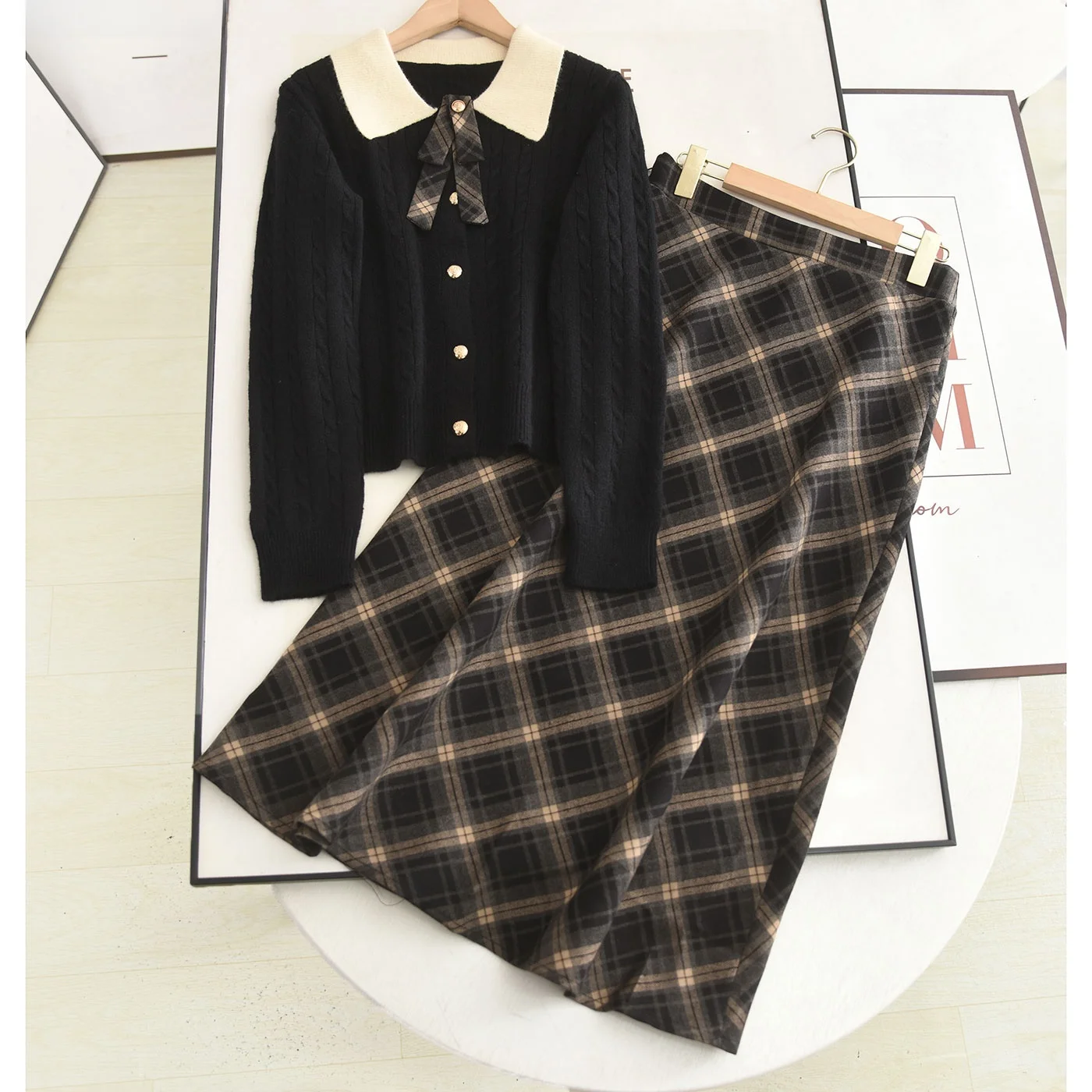 

Fall 2025 Ele Plaid Midi Skirt And Knitwear Set with Collared Sweater And Bowtie for Women Color Blo Long Sve Adult ...