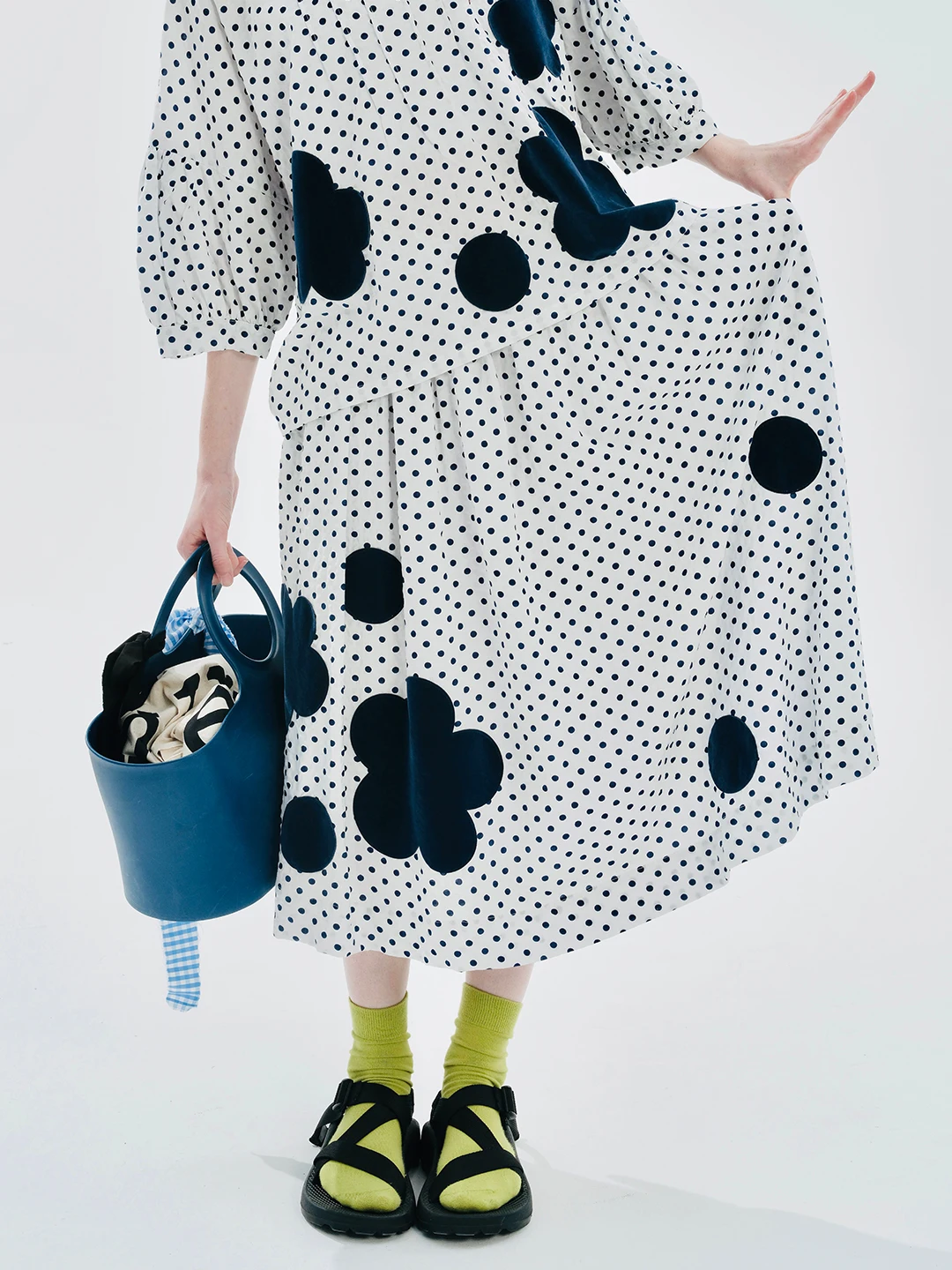 

IMAKOKONI original design polka dot black elastic waist Flower flocking skirt for women 244722