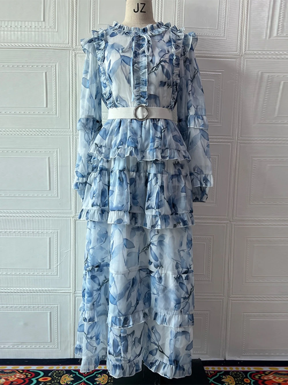 فستان سهرة رومانسي مكشكش متدرج رائجة البيع أنيق على شكل حرف A فستان كوكتيل منقوش ساحر مع حزام ربيع الخريف