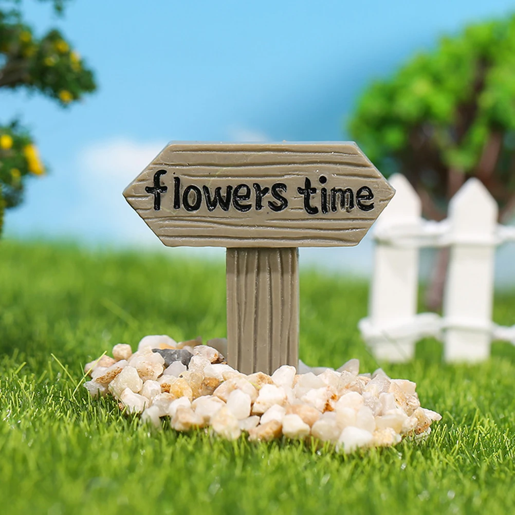 

12 Pcs Indoor Ornament Direction Board Model Decor Outdoor Signpost Ornaments for Living Room Farmhouse Resin