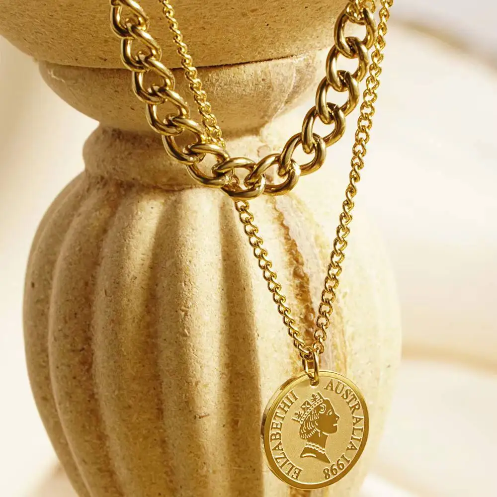Queen Portrait Gold Coin Double Layer Stacked Pendant Necklace Elizabeth Splicing Stainless Steel Clavicle Chain Gift