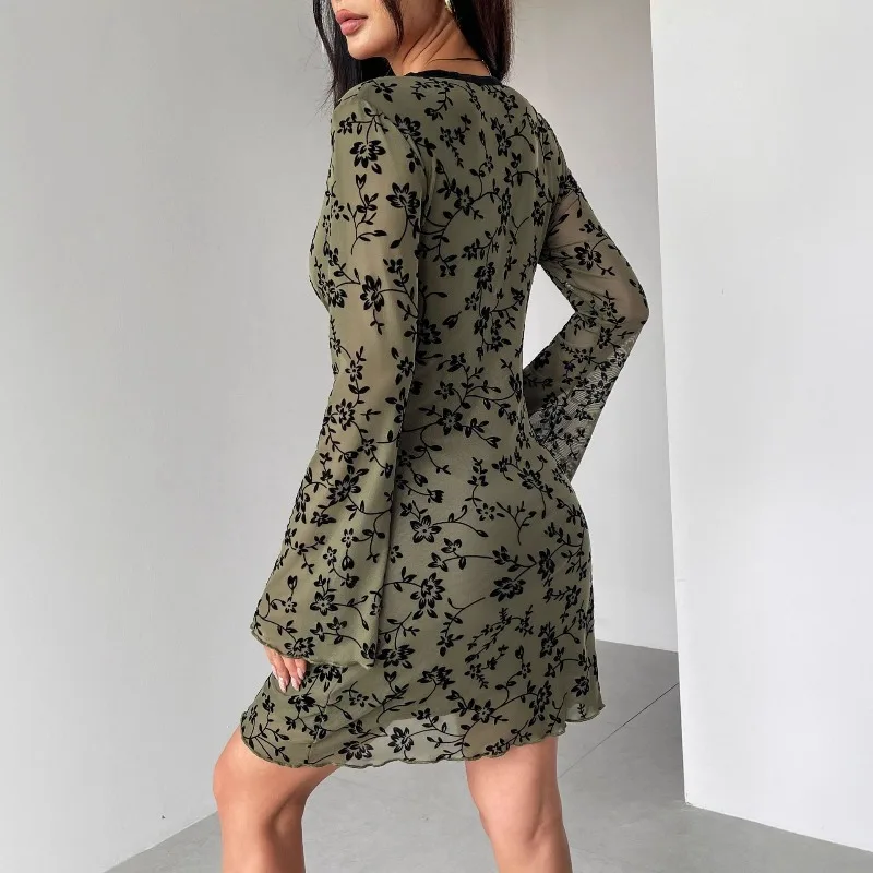 

Autumn and Winter Flared Sleeve Double Mesh V-neck Women's Dress